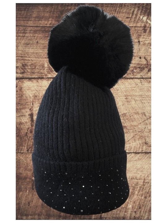 Bonnet noir avec petits strass sur revers, pompon belle imitation fourrure