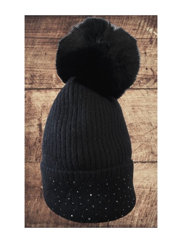 Bonnet noir avec petits strass sur revers, pompon belle imitation fourrure