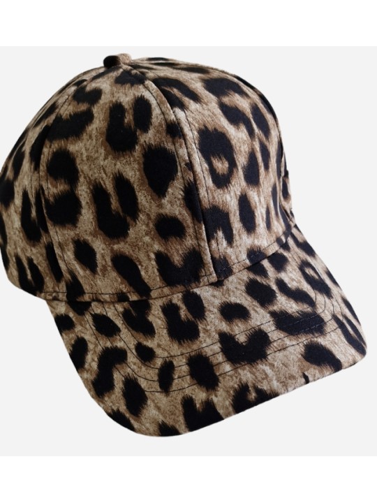 Casquette léopard, "fashion essential" de vos tenues.