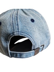 indémodable, casquette en jean effet "used"