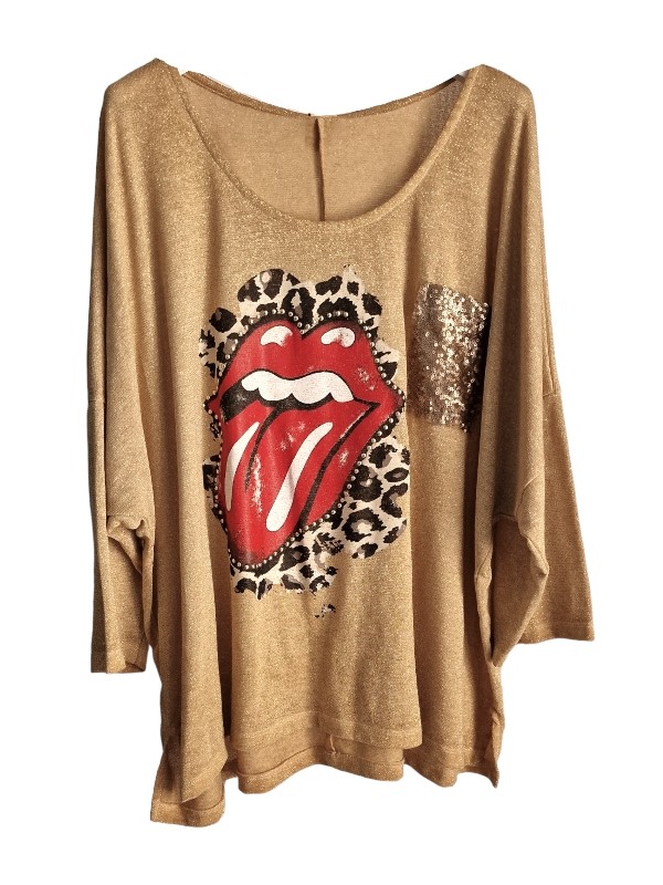 Pull fin oversize en maille lurex doré, motif Rolling Stones sur fond léopard.