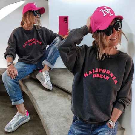 Sweat gris anthracite, écriture KALIFORNIA DREAM rose fluo.