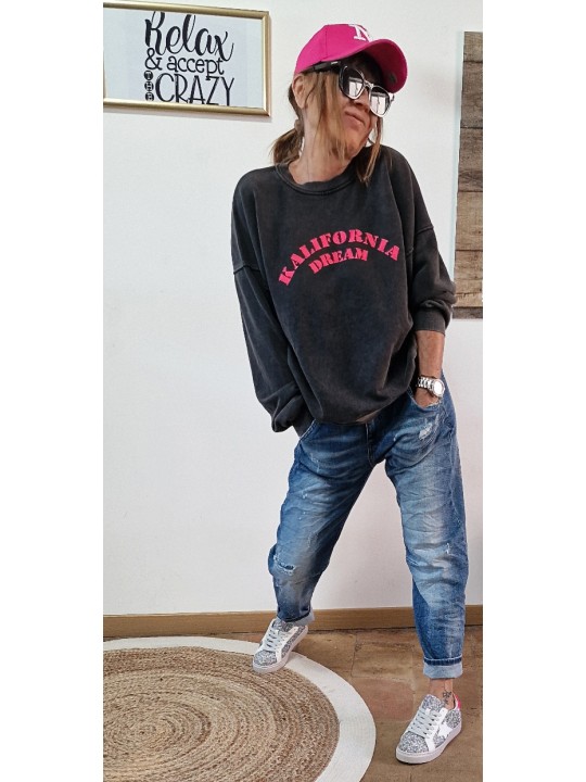 Sweat gris anthracite, écriture KALIFORNIA DREAM rose fluo.