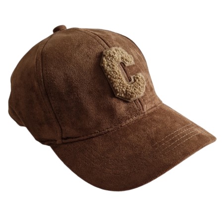 Casquette camel effet daim, logo "C" en bouclette camel