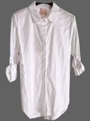 Chemise basique blanche de chez Zetta Otto.