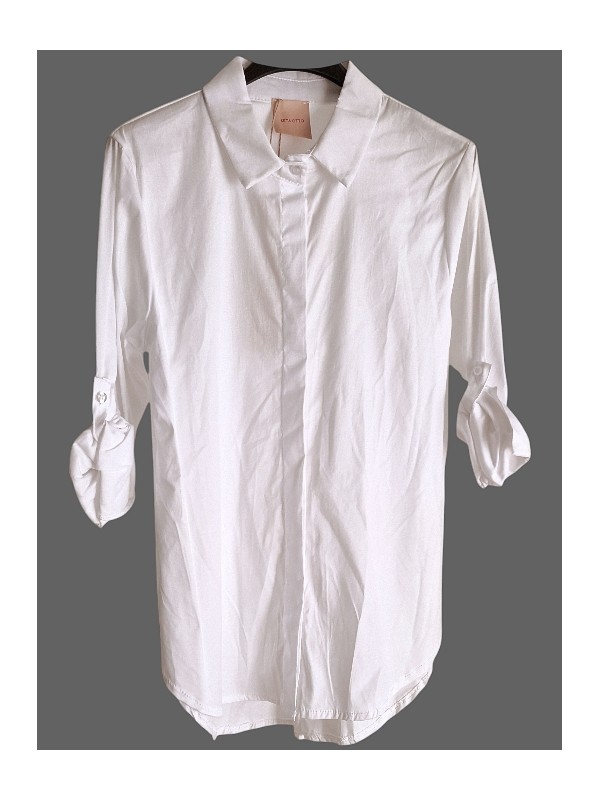 Chemise basique blanche de chez Zetta Otto.