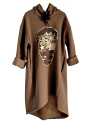 Robe sweat capuche marron choco sublimée par une tête de mort revisitée or devant.