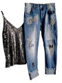 Jean boyfriend bleu denim used de chez Sexy Woman sublimé par ses patchs en strass LOVE, N°5