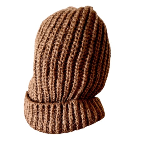 Bonnet marron chocolat à porter loose, chic et chaud pour ces mois frileux!