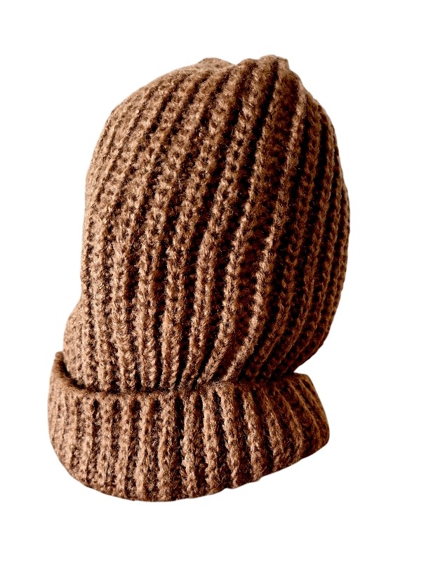 Bonnet marron chocolat à porter loose, chic et chaud pour ces mois frileux!