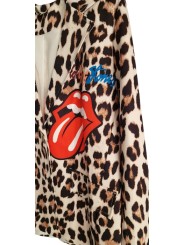 blazer fluide léopard avec motif langue des Rolling Stones.