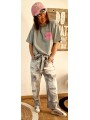 Jean "regular" gris stone washed qui se portera baggy, effet d'usures travaillées, coupe LOOSE et ses maxi revers.